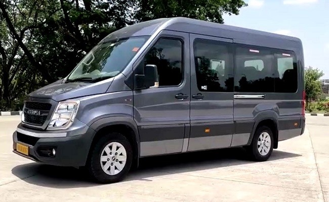Urbania 9-Seater Luxury